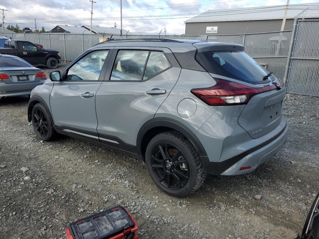 2024 NISSAN KICKS
