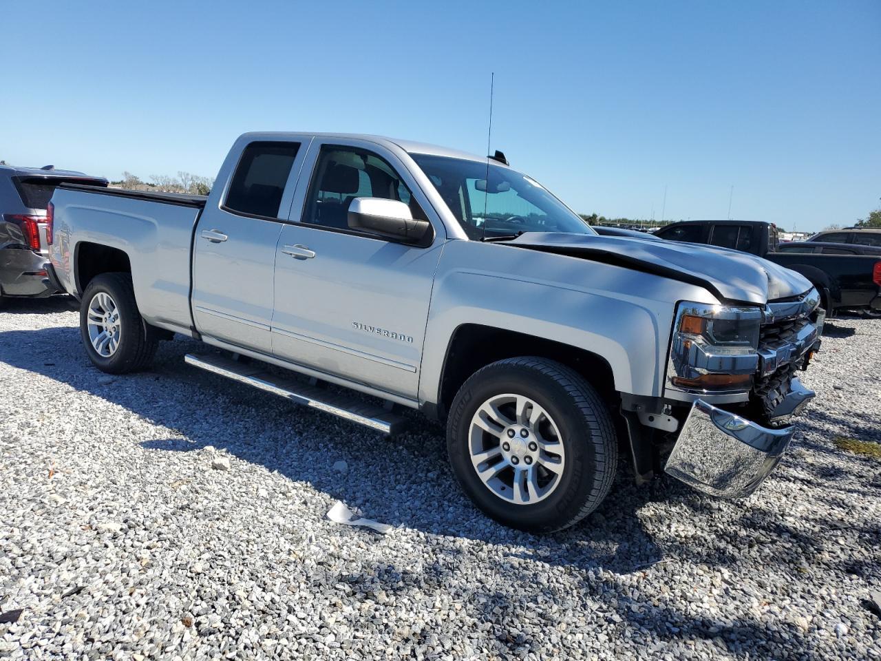 2017 CHEVROLET Silverado
