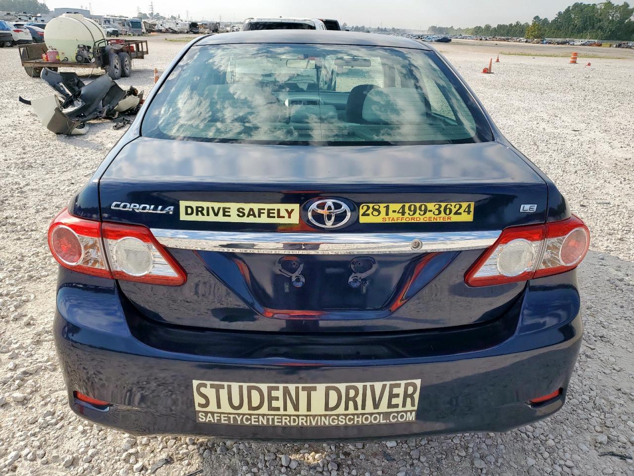 2011 TOYOTA COROLLA