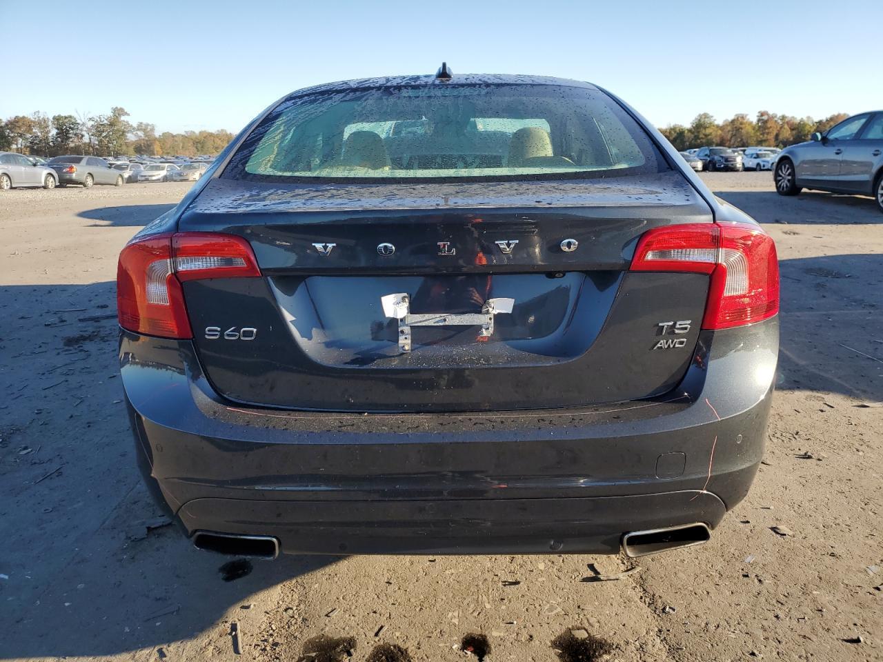 2015 VOLVO S60