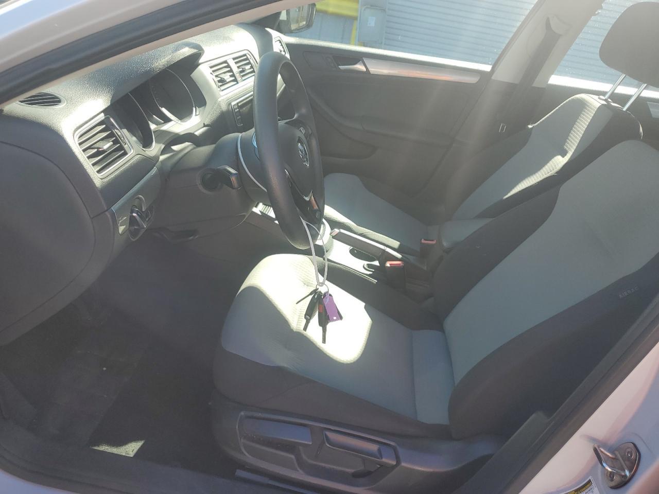 2017 VOLKSWAGEN JETTA