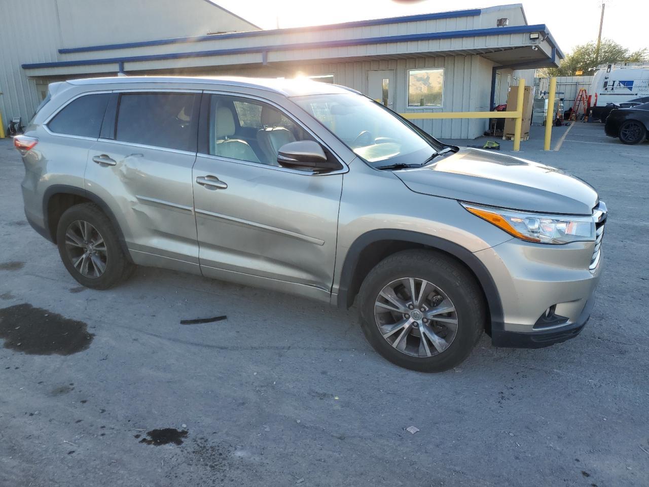 2015 TOYOTA HIGHLANDER