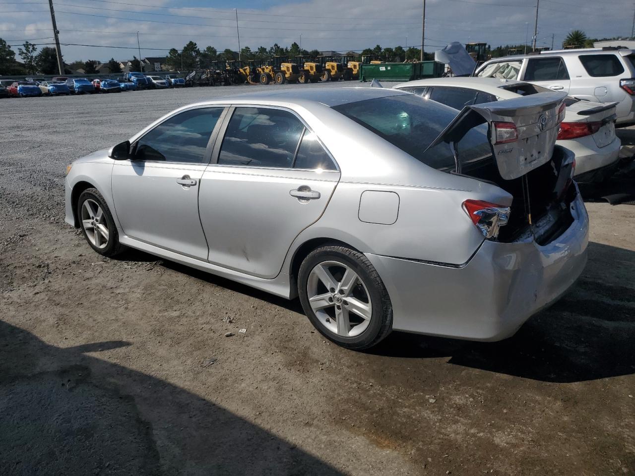 2014 TOYOTA CAMRY