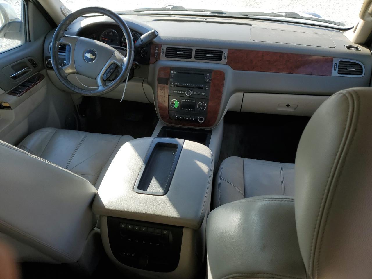 2013 CHEVROLET Suburban