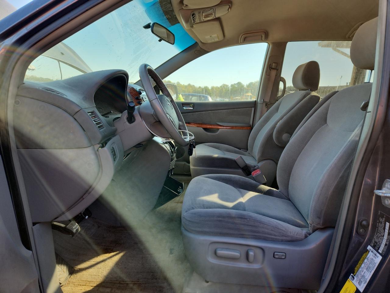 2006 TOYOTA SIENNA