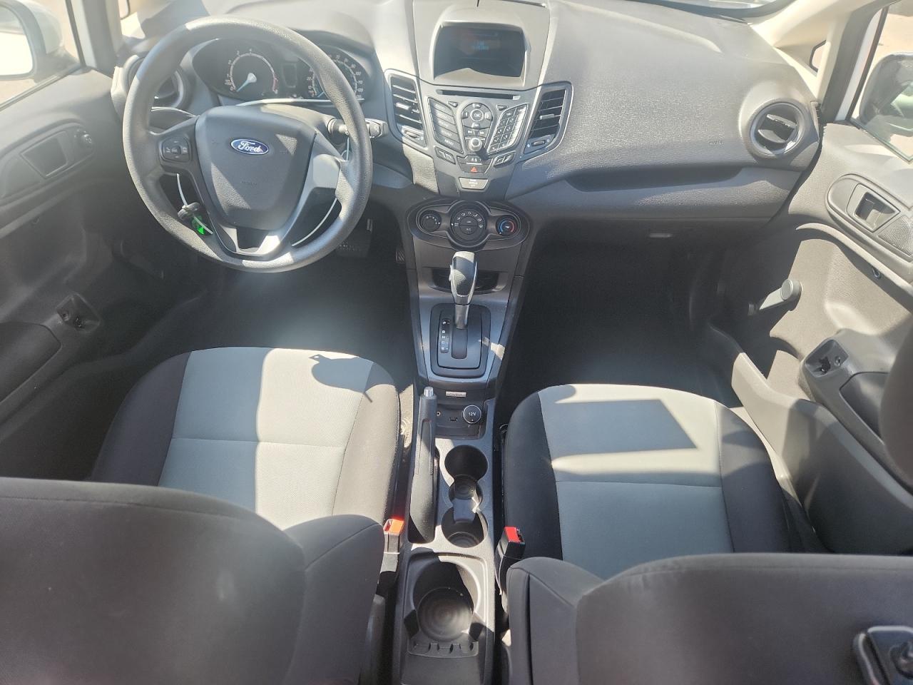 2016 FORD Fiesta