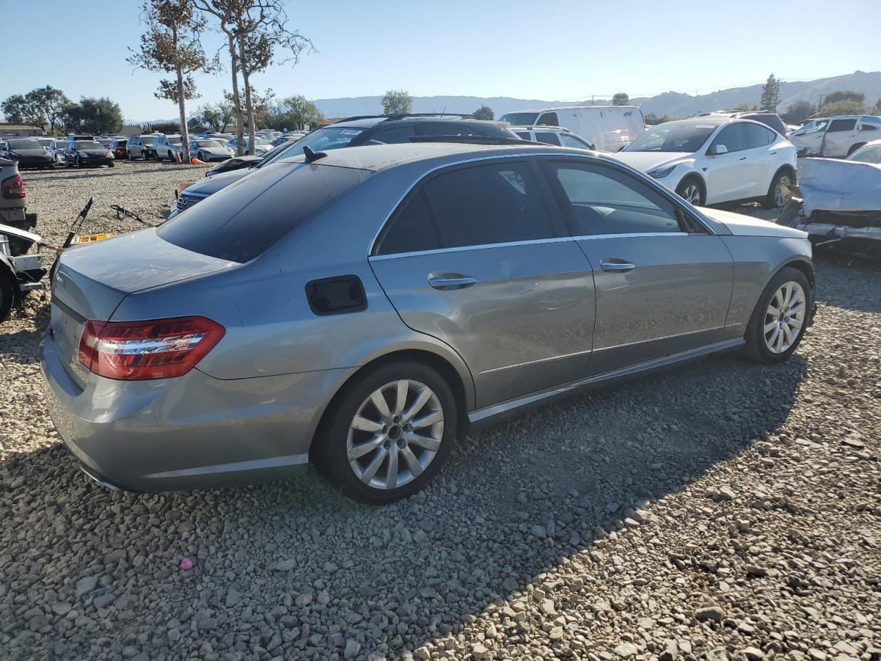 2011 MERCEDES-BENZ E-Class