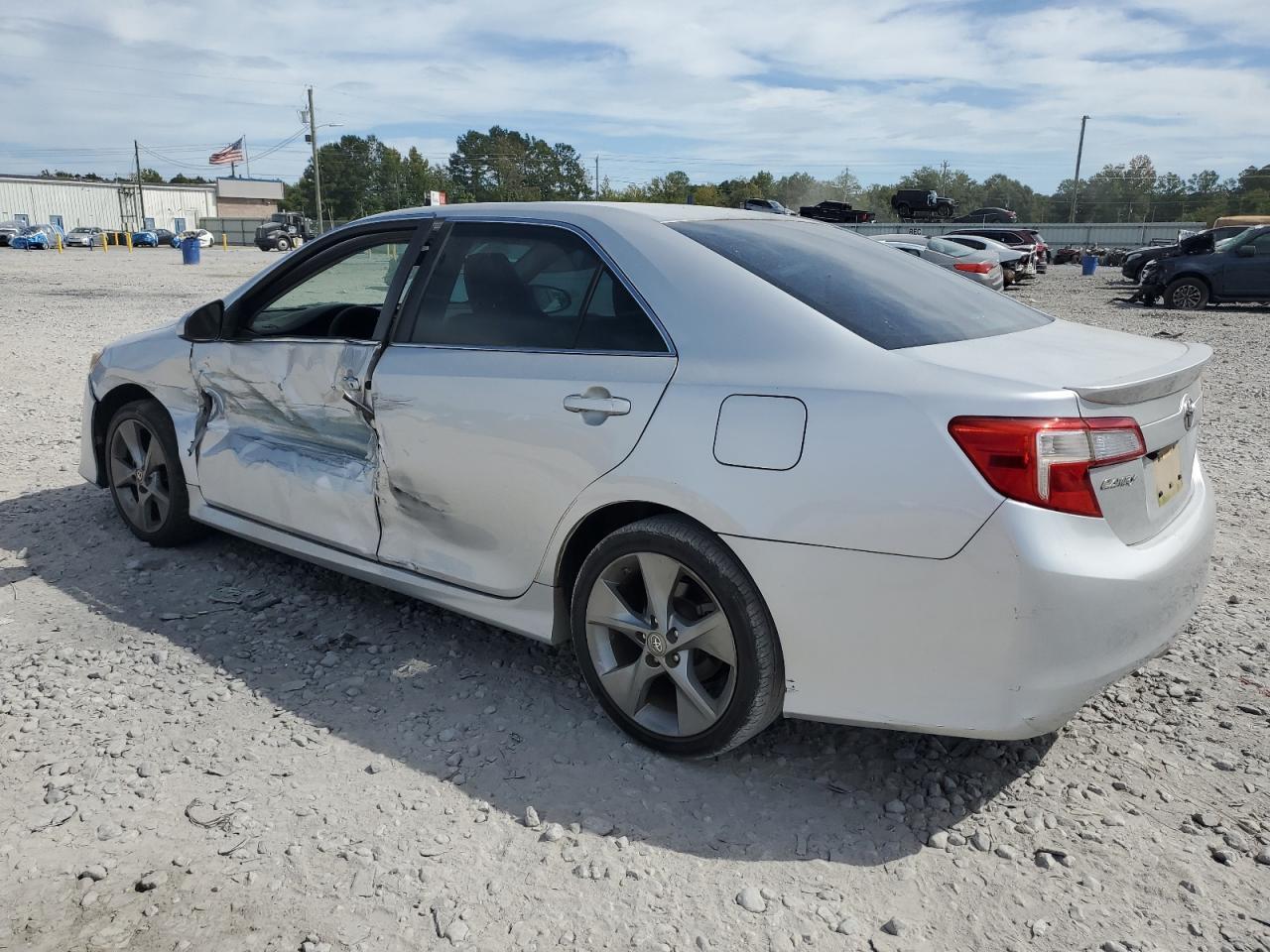 2014 TOYOTA CAMRY