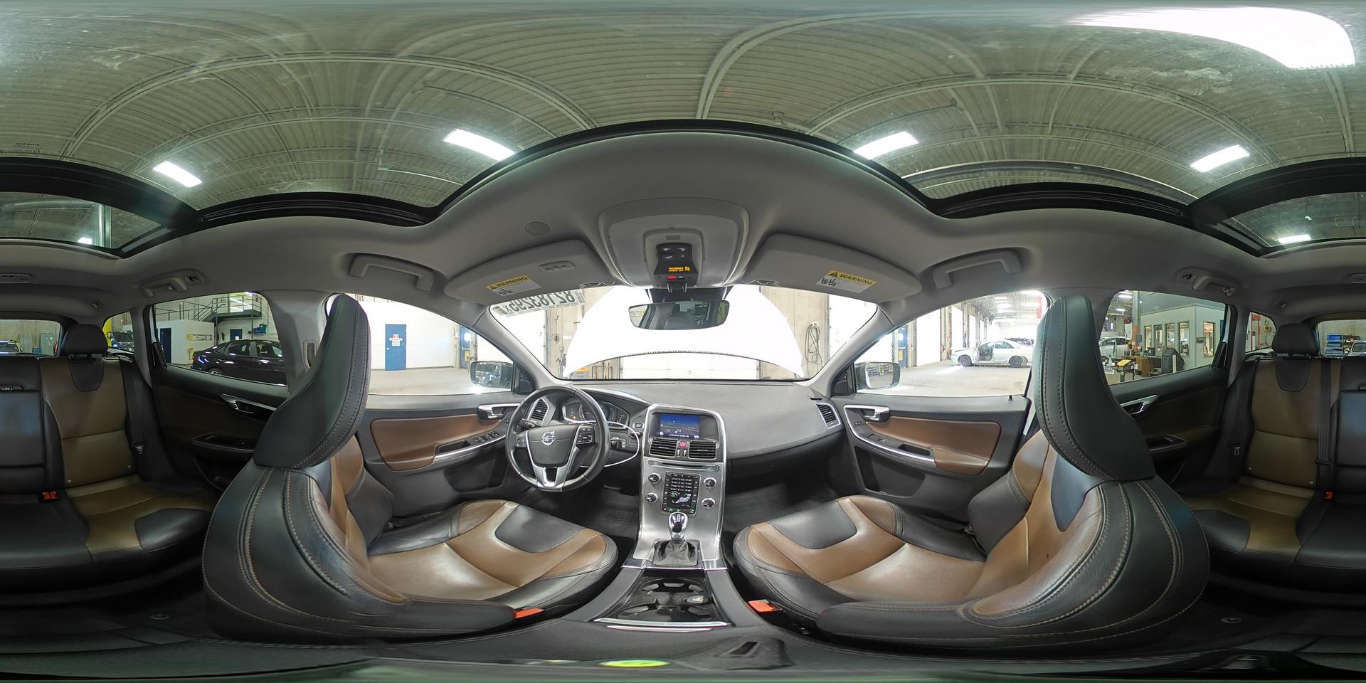 2017 VOLVO XC60
