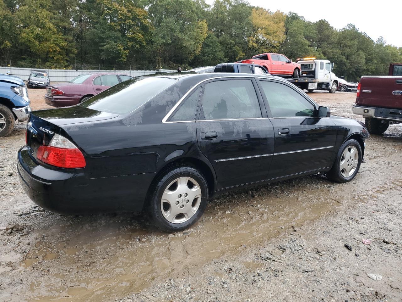 2004 TOYOTA Avalon