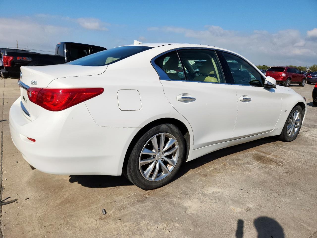 2015 INFINITI Q50