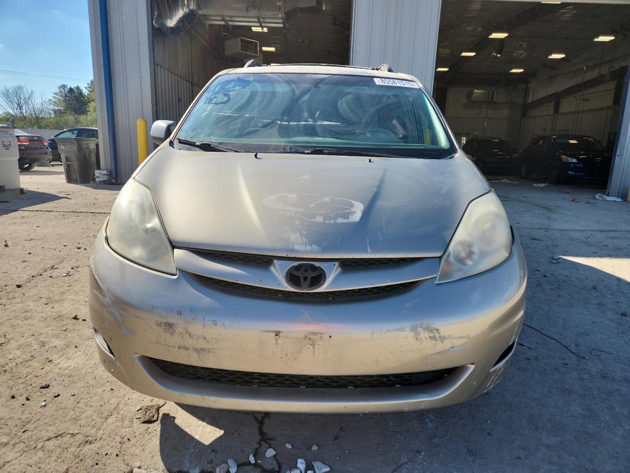2009 TOYOTA SIENNA