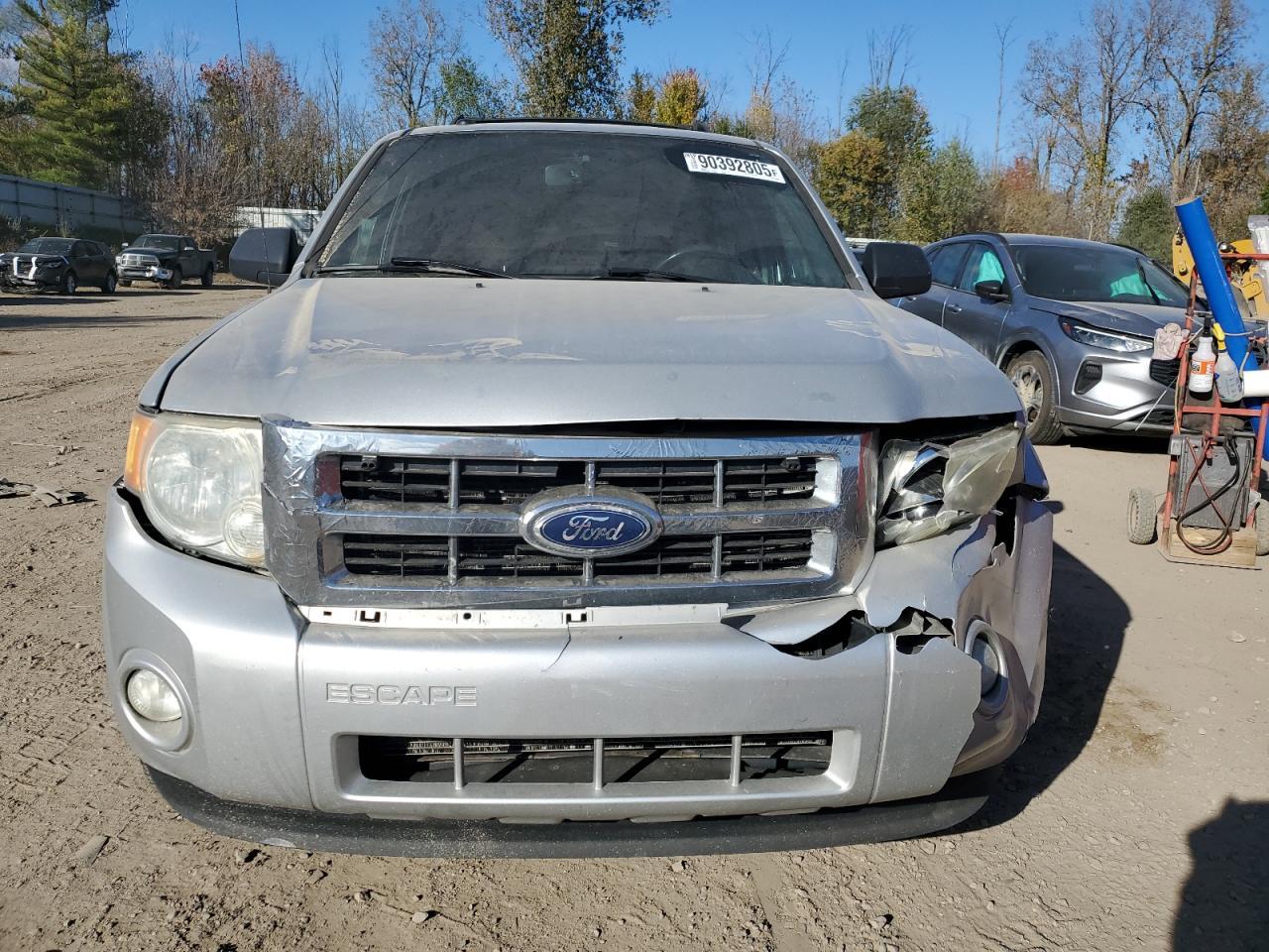 2010 FORD ESCAPE