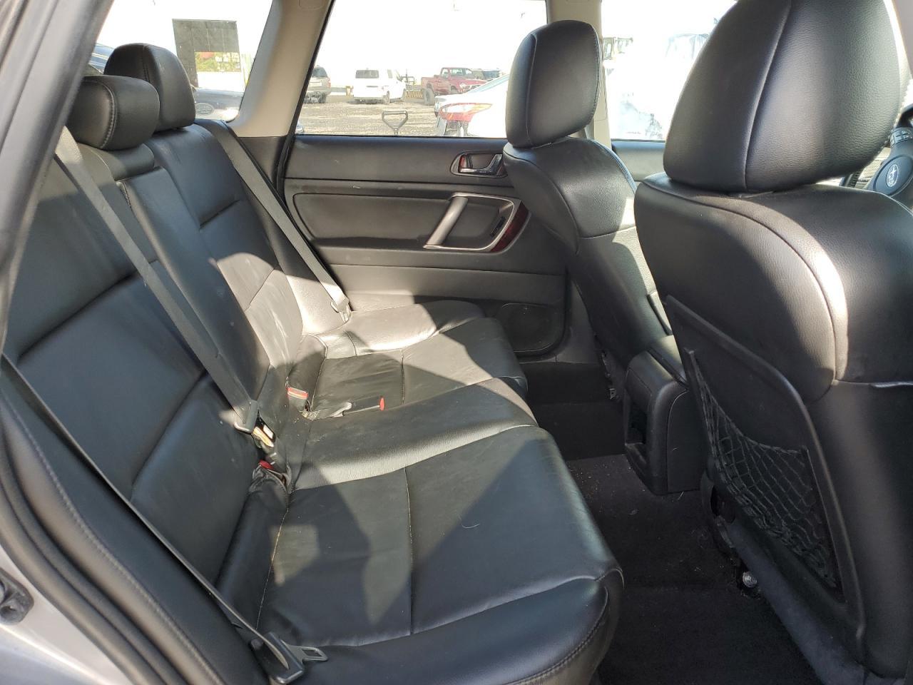 2009 SUBARU Outback