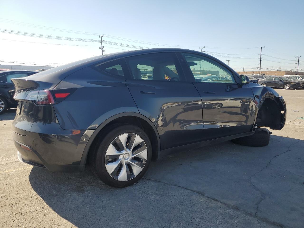2024 TESLA MODEL Y