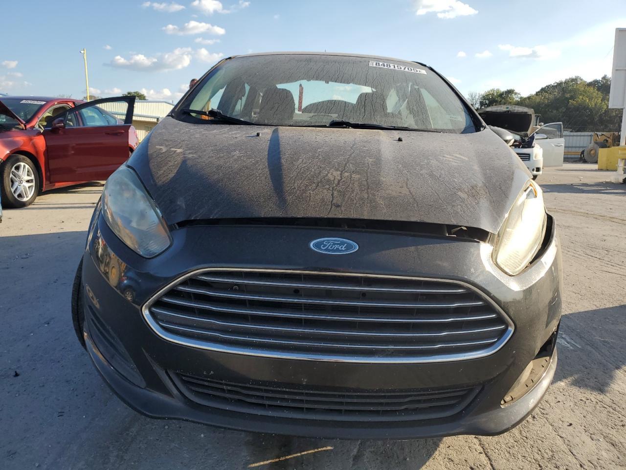 2015 FORD Fiesta