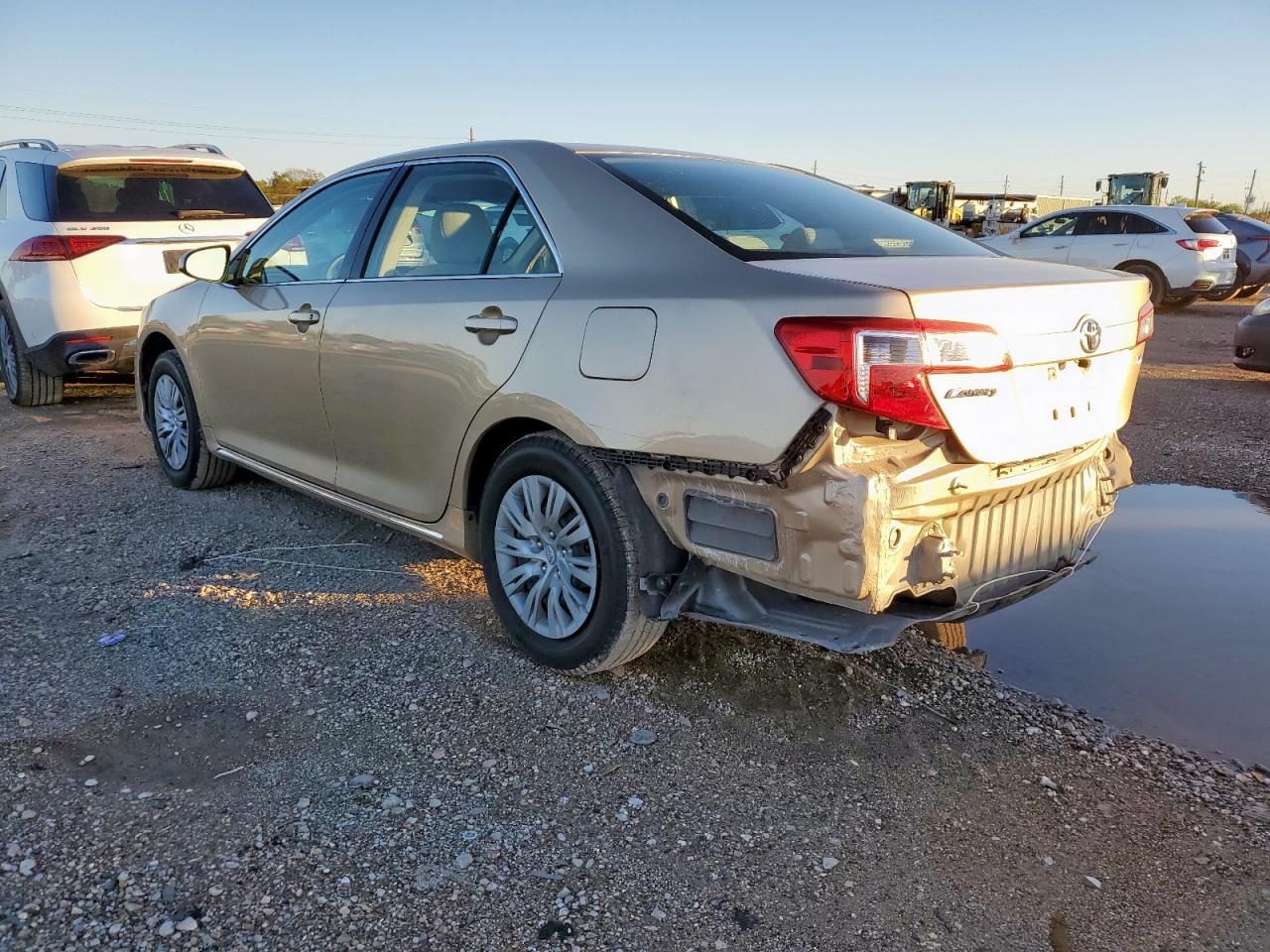 2012 TOYOTA CAMRY