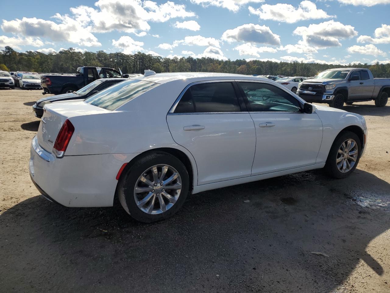 2017 CHRYSLER 300