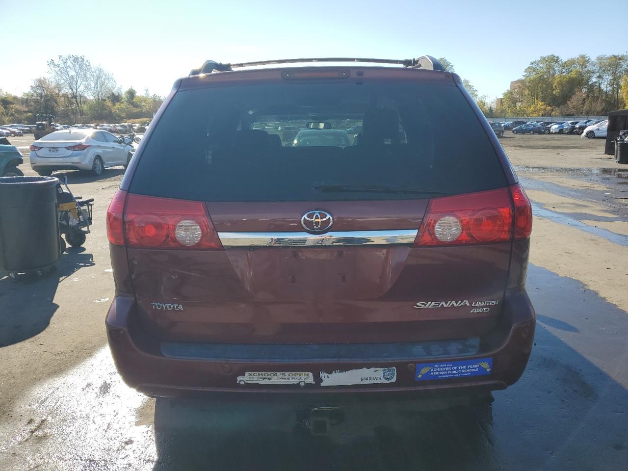 2008 TOYOTA SIENNA