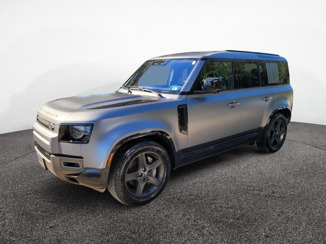 2022 LAND ROVER Defender
