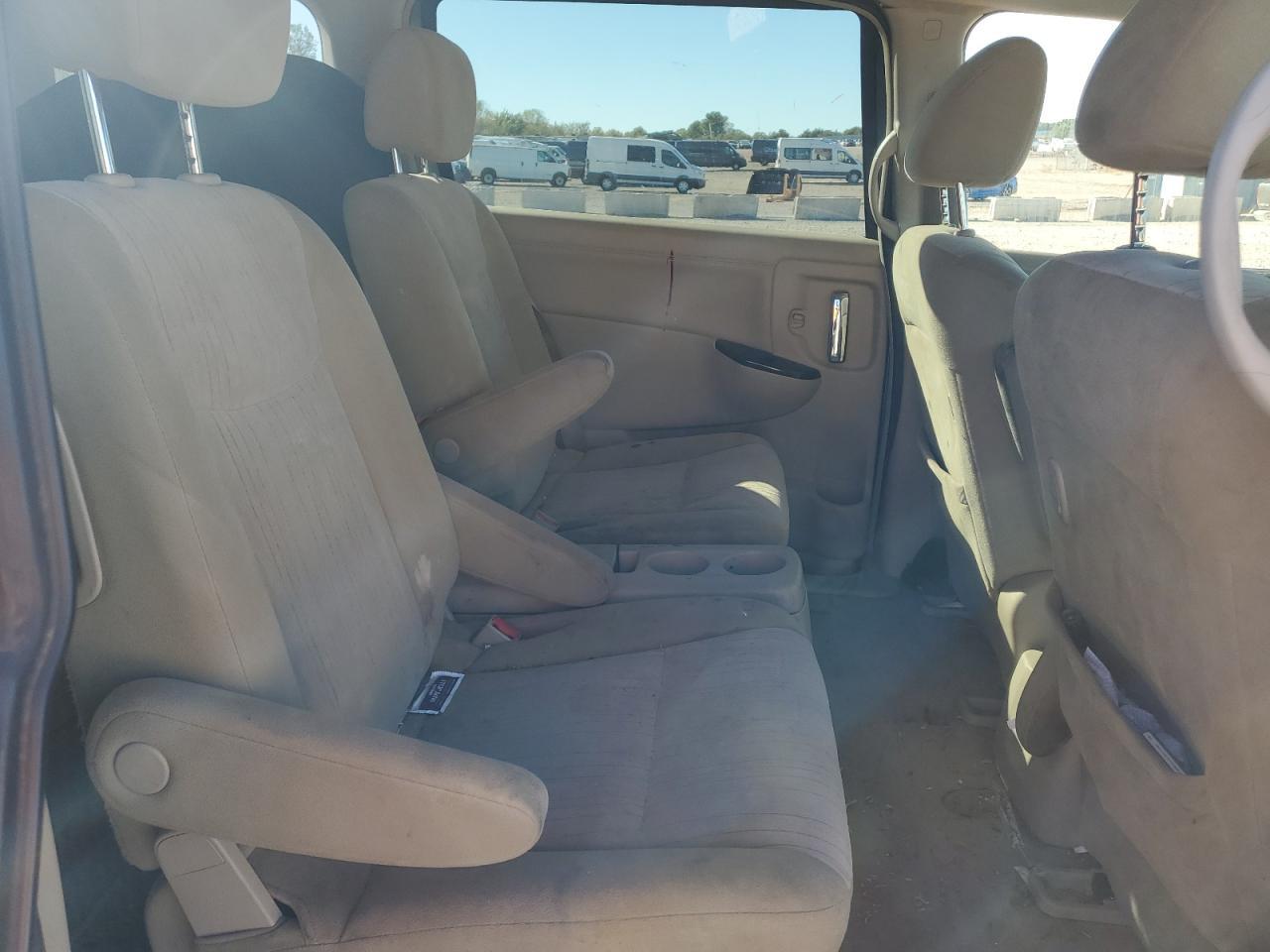 2013 NISSAN Quest