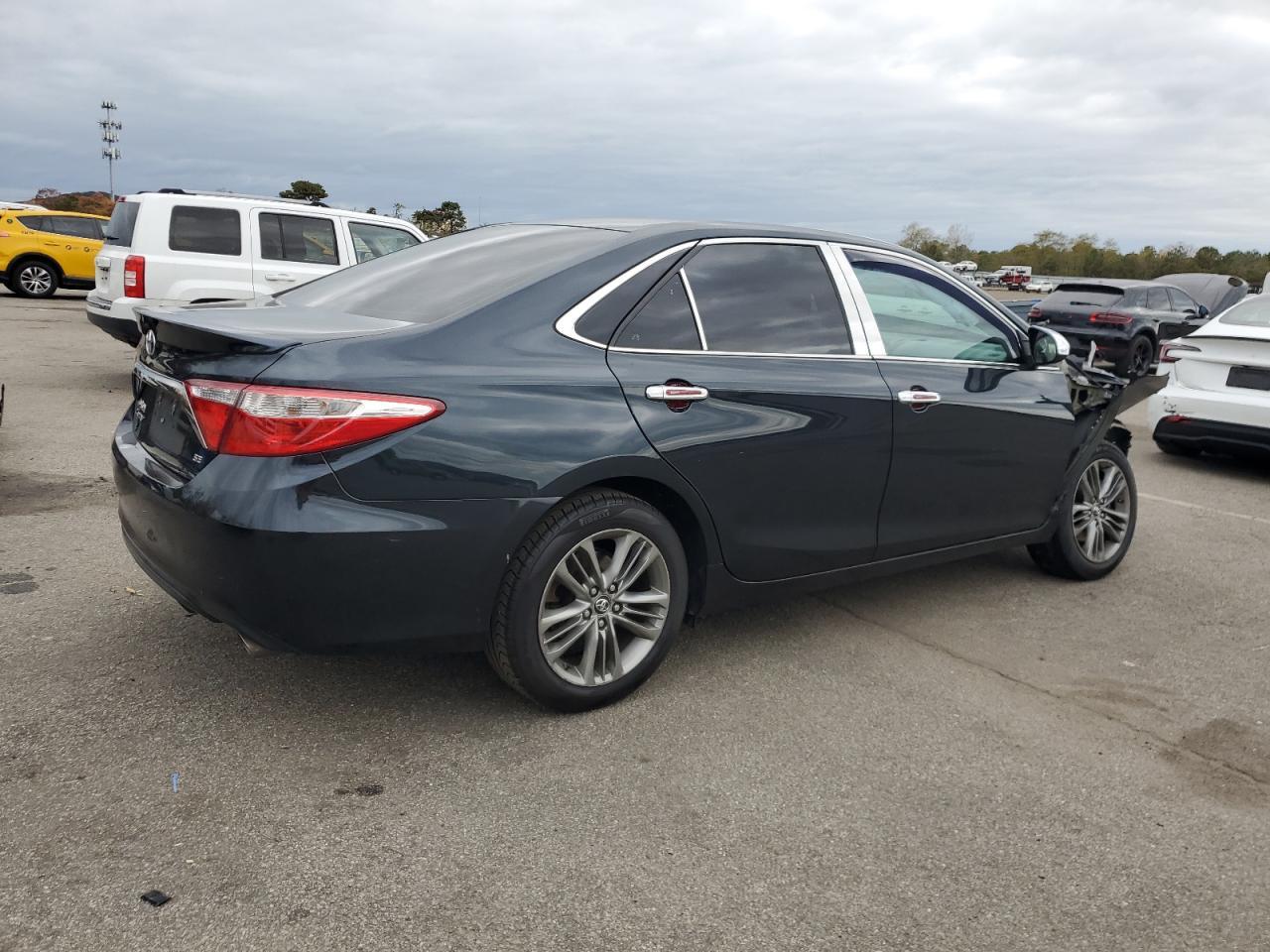 2017 TOYOTA CAMRY