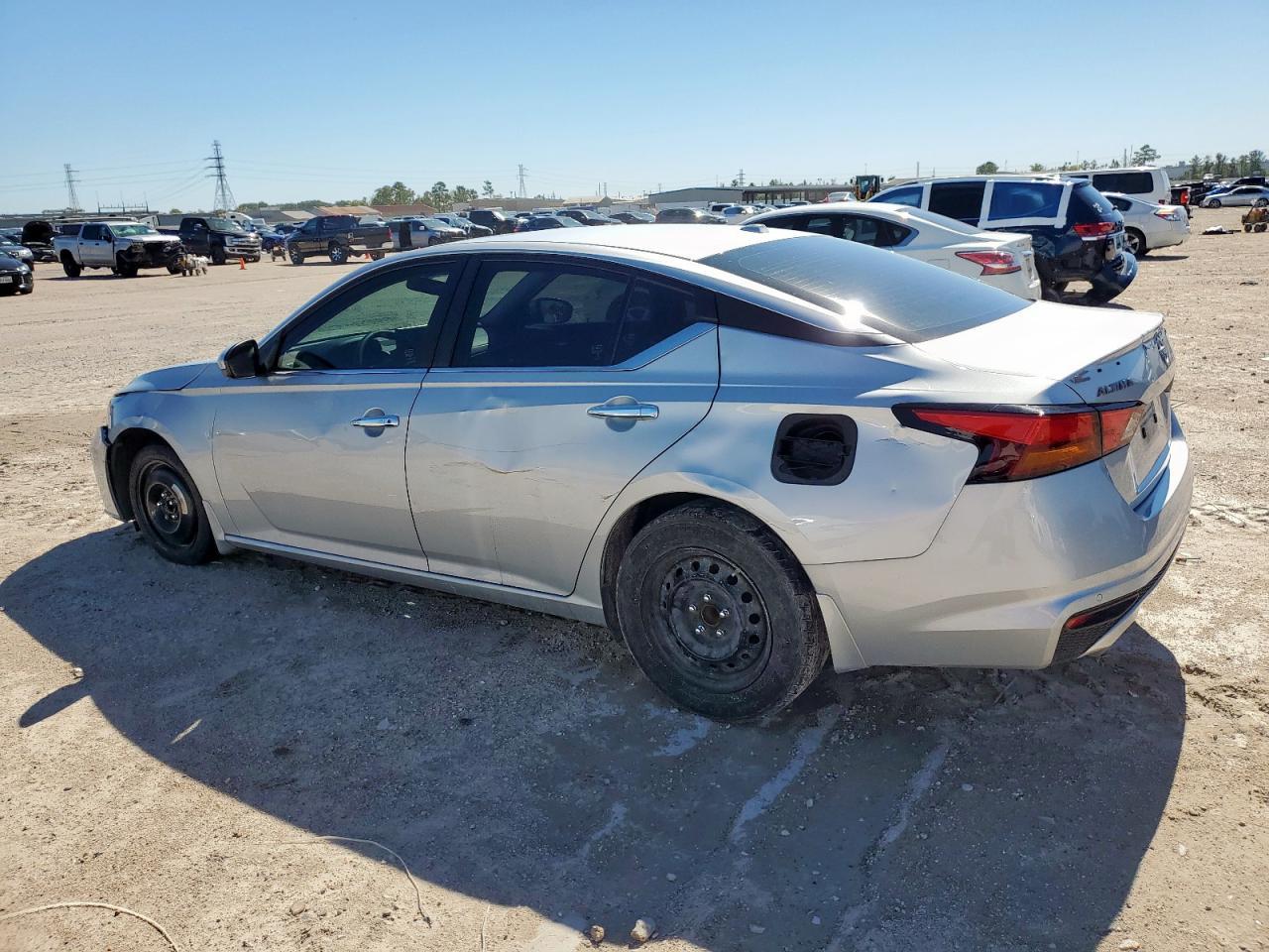 2025 NISSAN ALTIMA