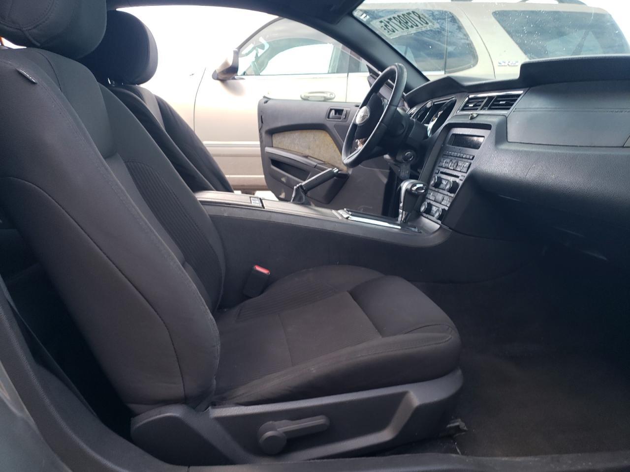 2012 FORD MUSTANG