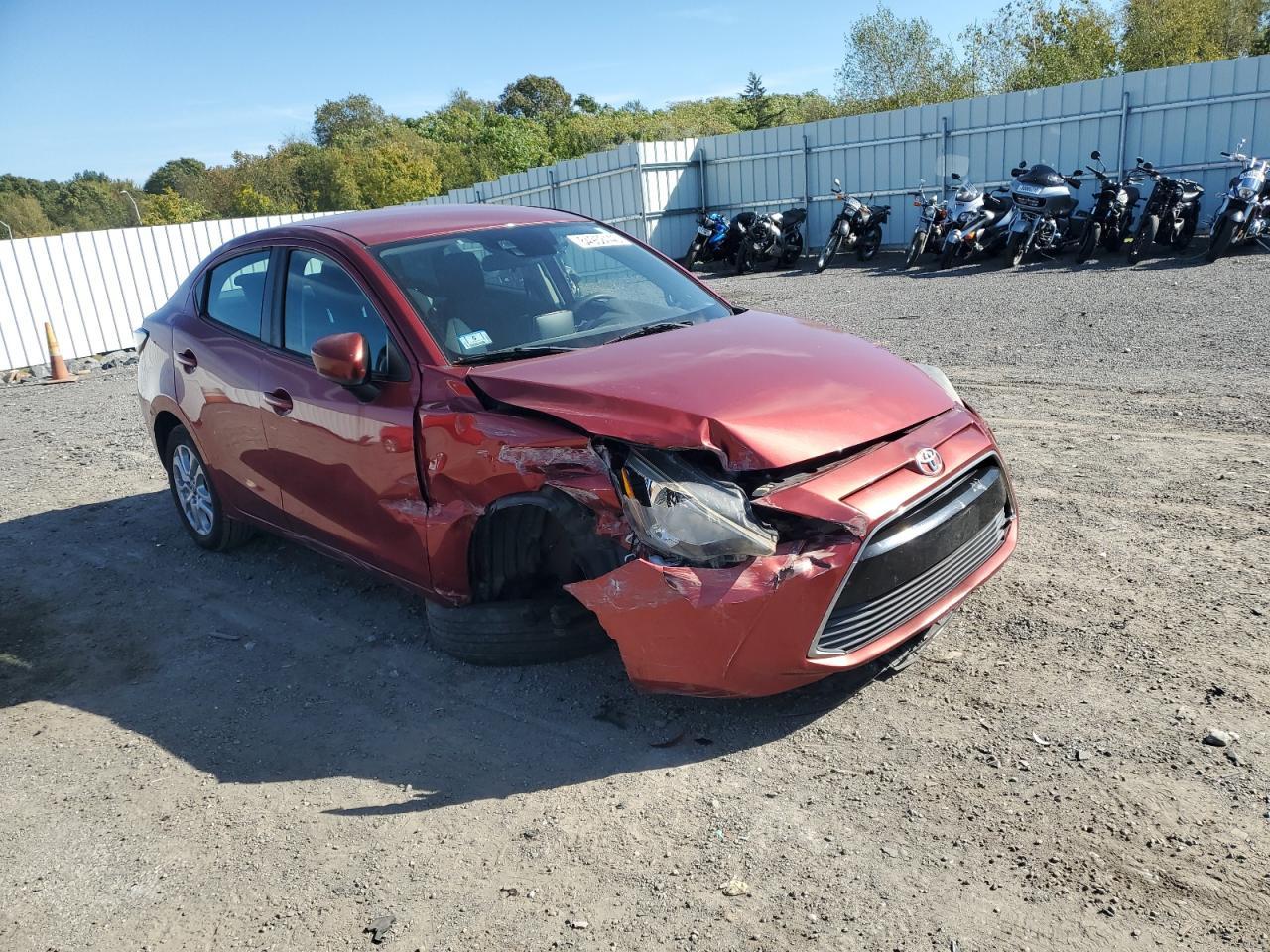 2017 TOYOTA YARIS