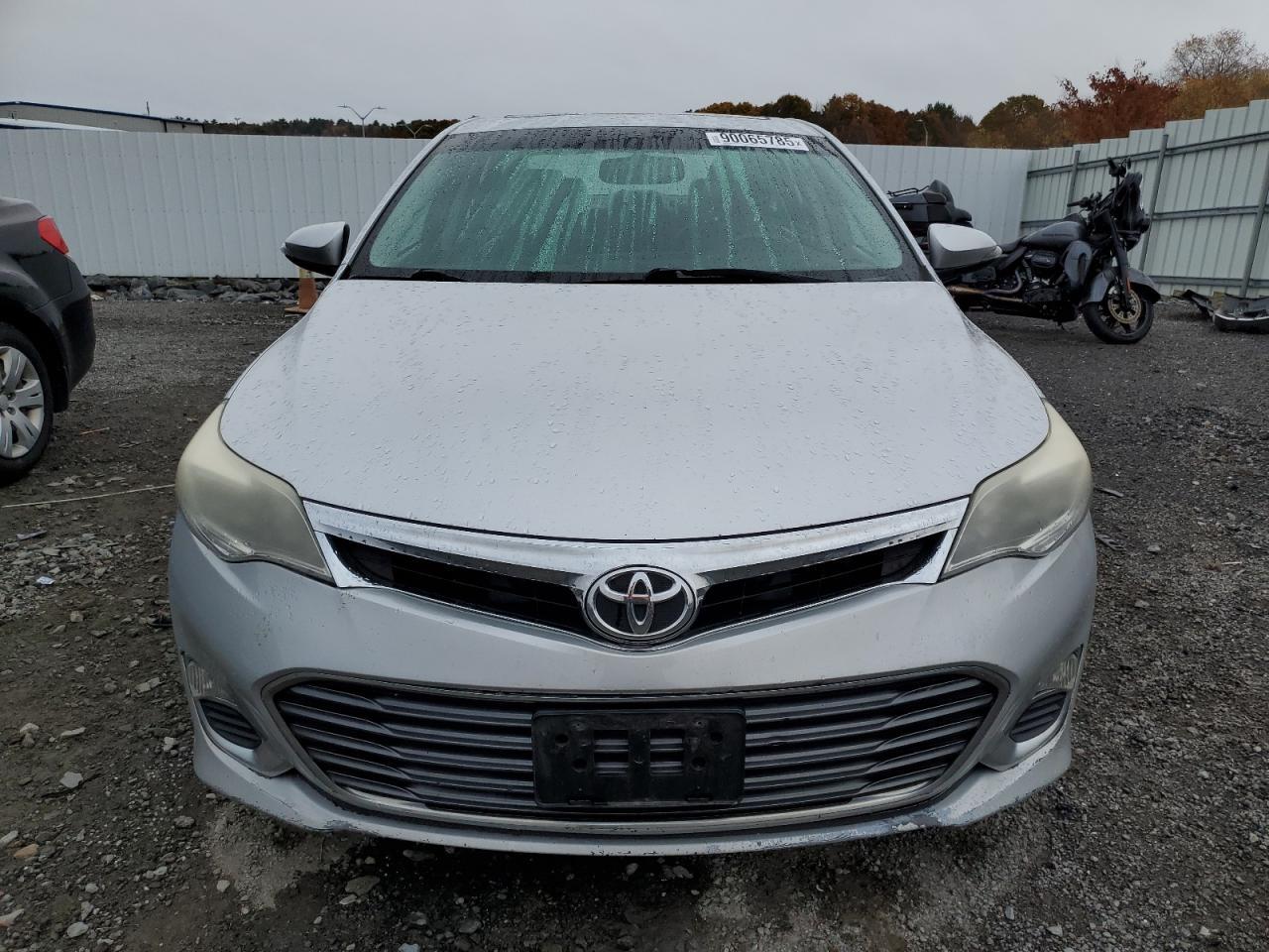 2013 TOYOTA Avalon