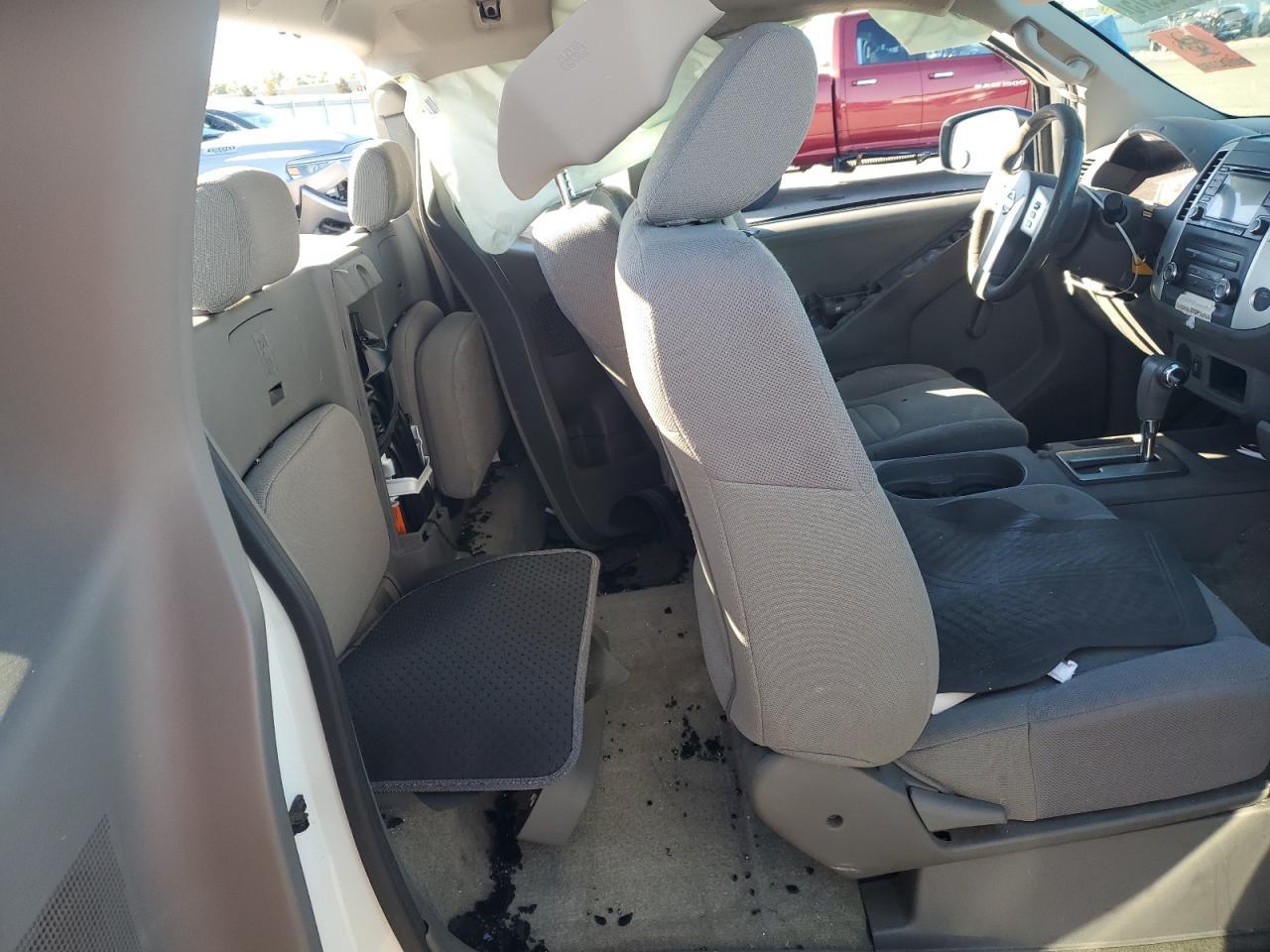 2017 NISSAN Frontier