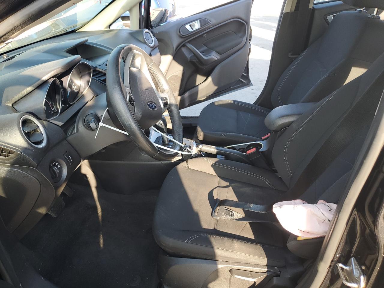 2015 FORD Fiesta