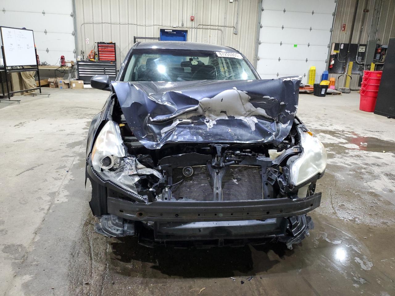 2011 SUBARU Legacy