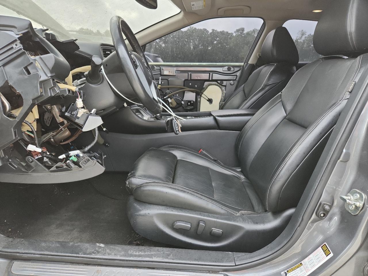 2017 NISSAN Maxima