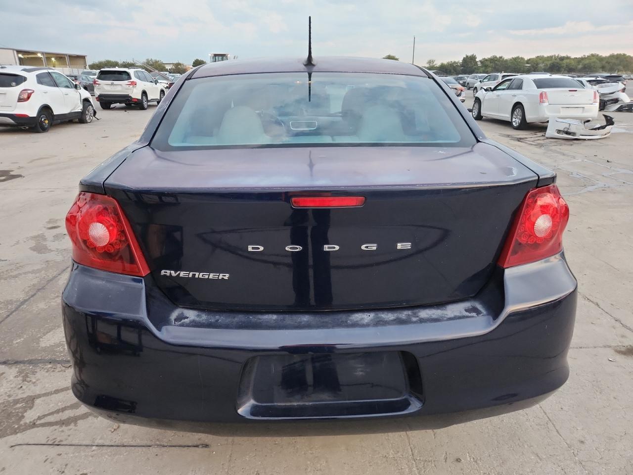 2014 DODGE Avenger