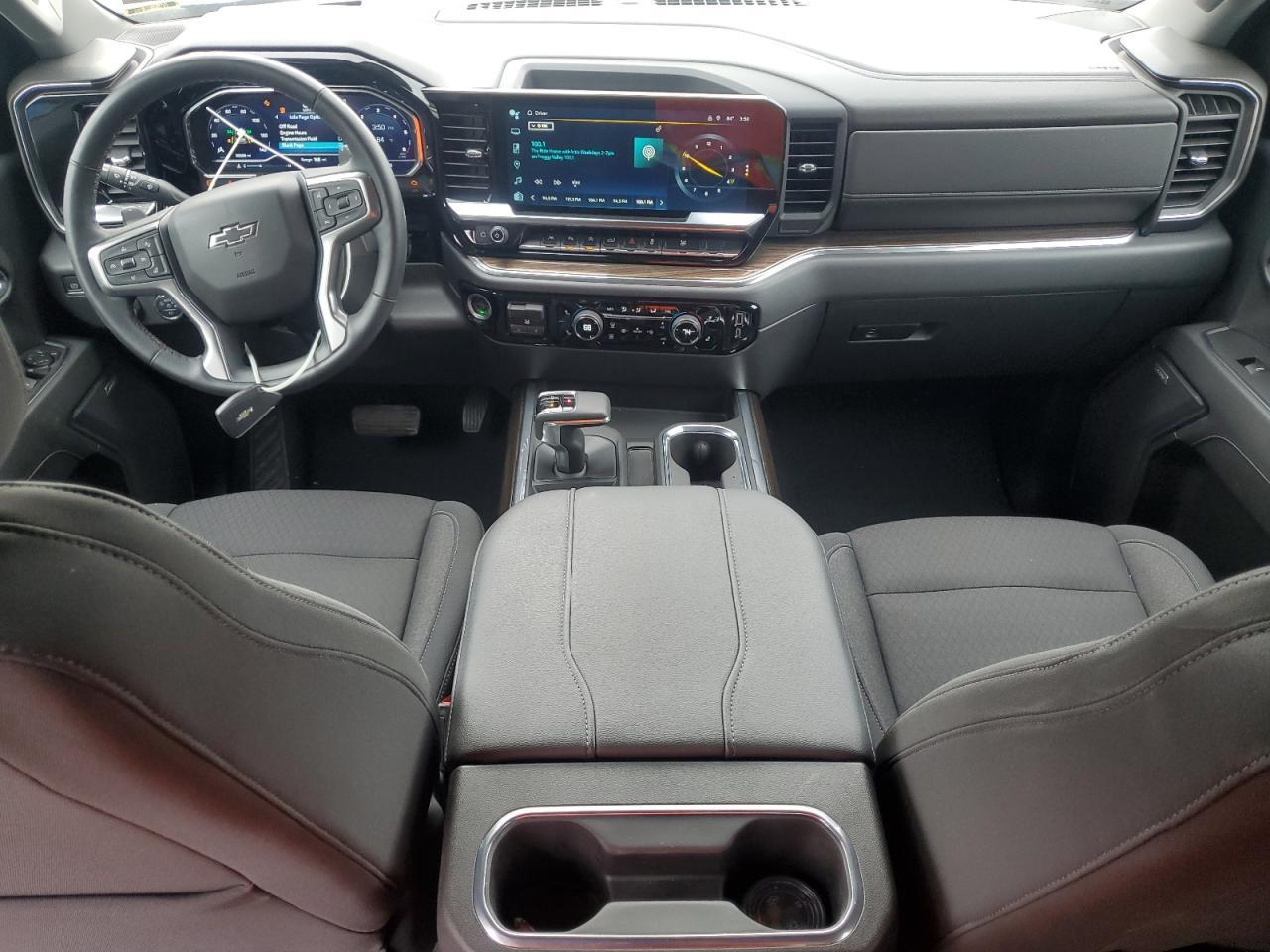 2023 CHEVROLET Silverado