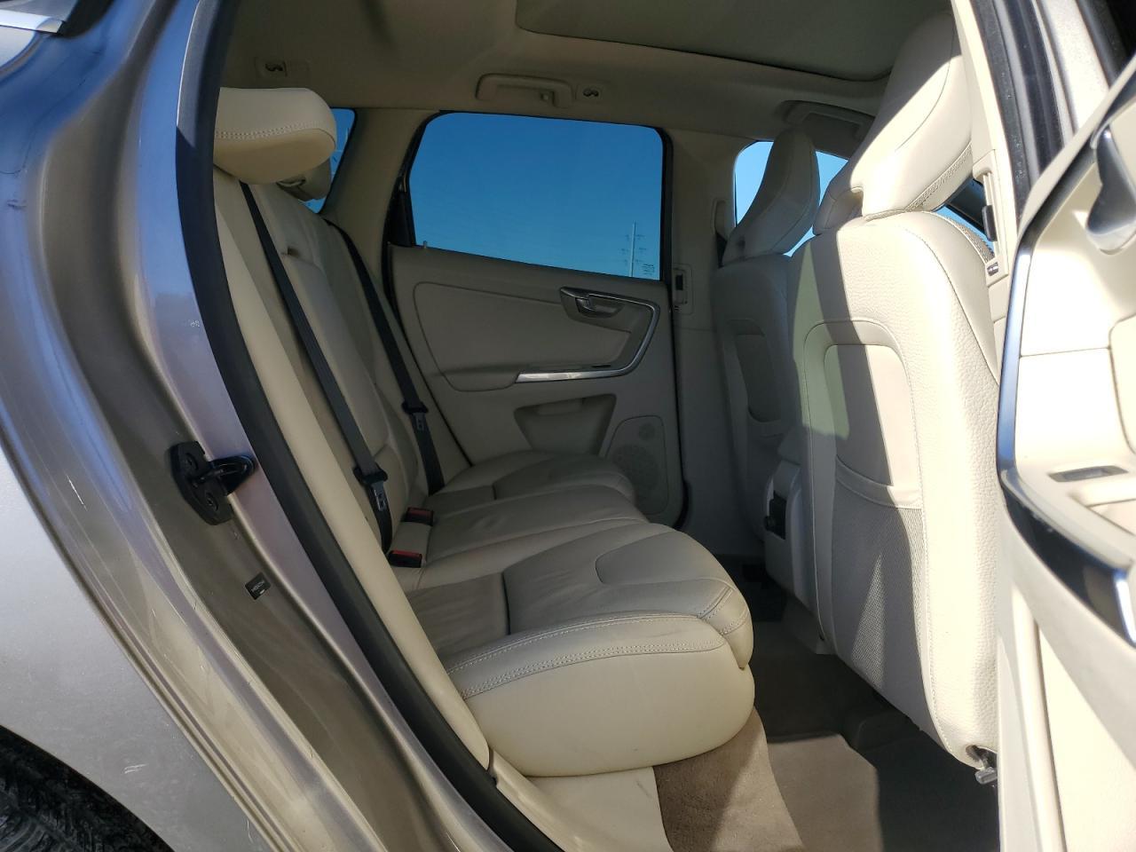 2012 VOLVO XC60