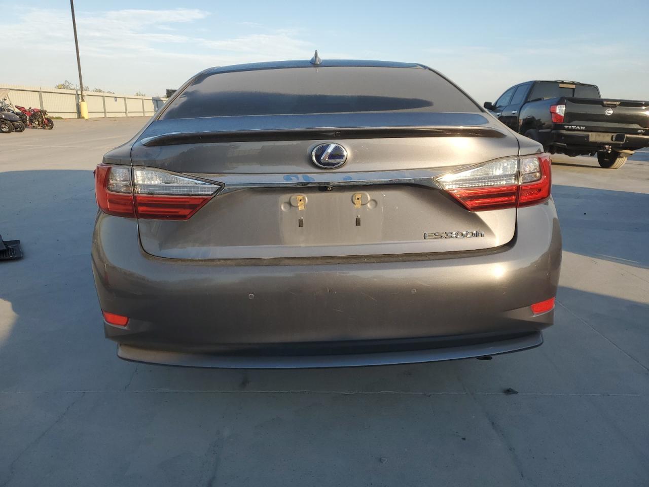 2018 LEXUS Es