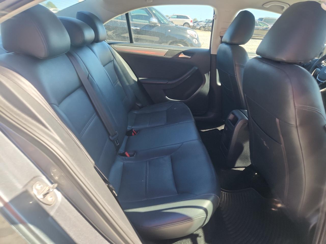 2017 VOLKSWAGEN JETTA