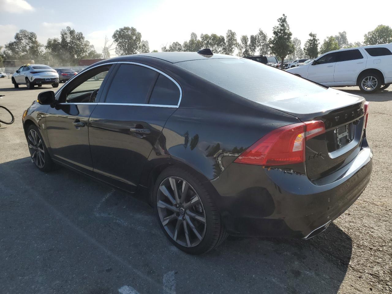 2015 VOLVO S60