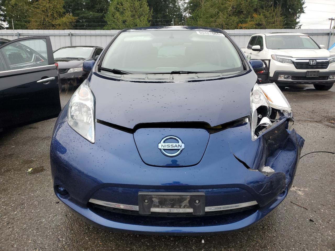 2016 NISSAN LEAF