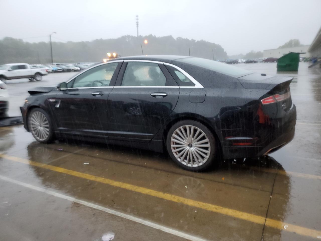 2017 LINCOLN MKZ