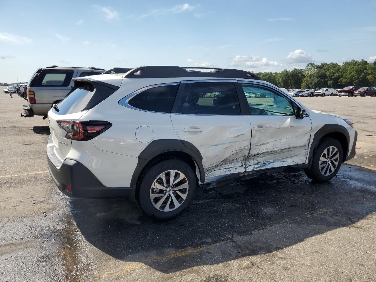 2025 SUBARU Outback