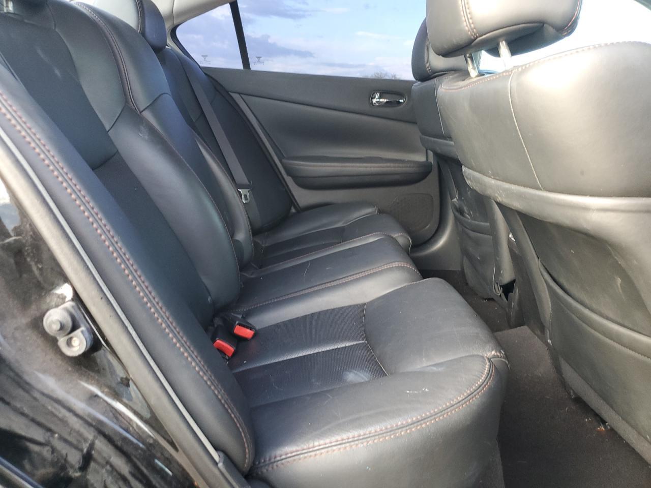 2012 NISSAN Maxima
