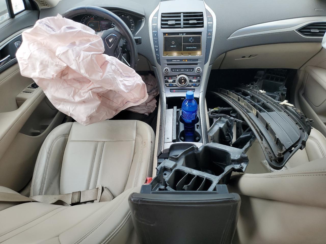 2017 LINCOLN MKZ