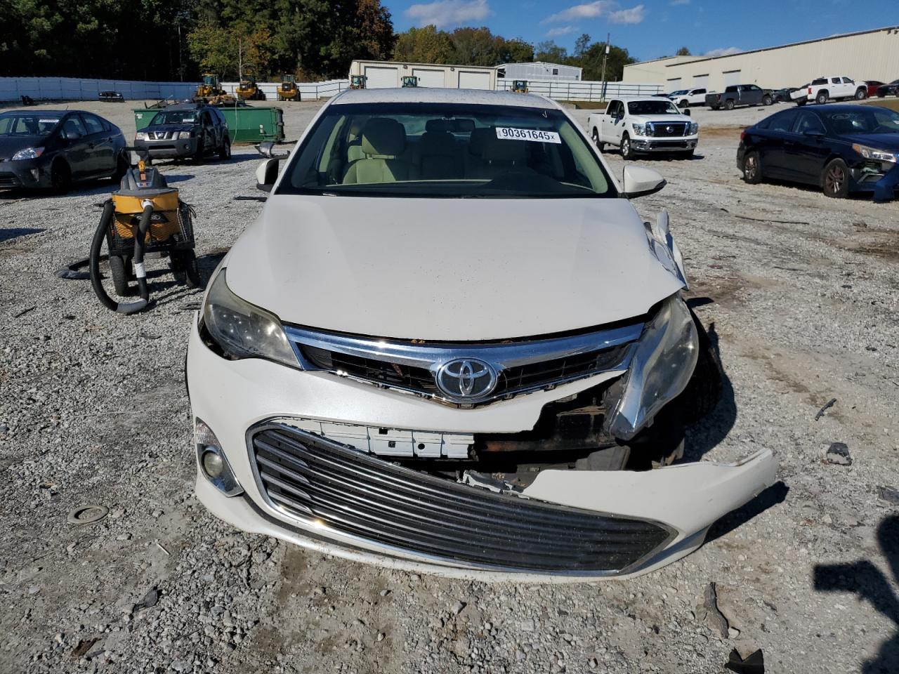2013 TOYOTA Avalon