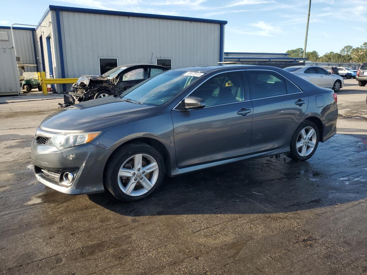 2013 TOYOTA CAMRY