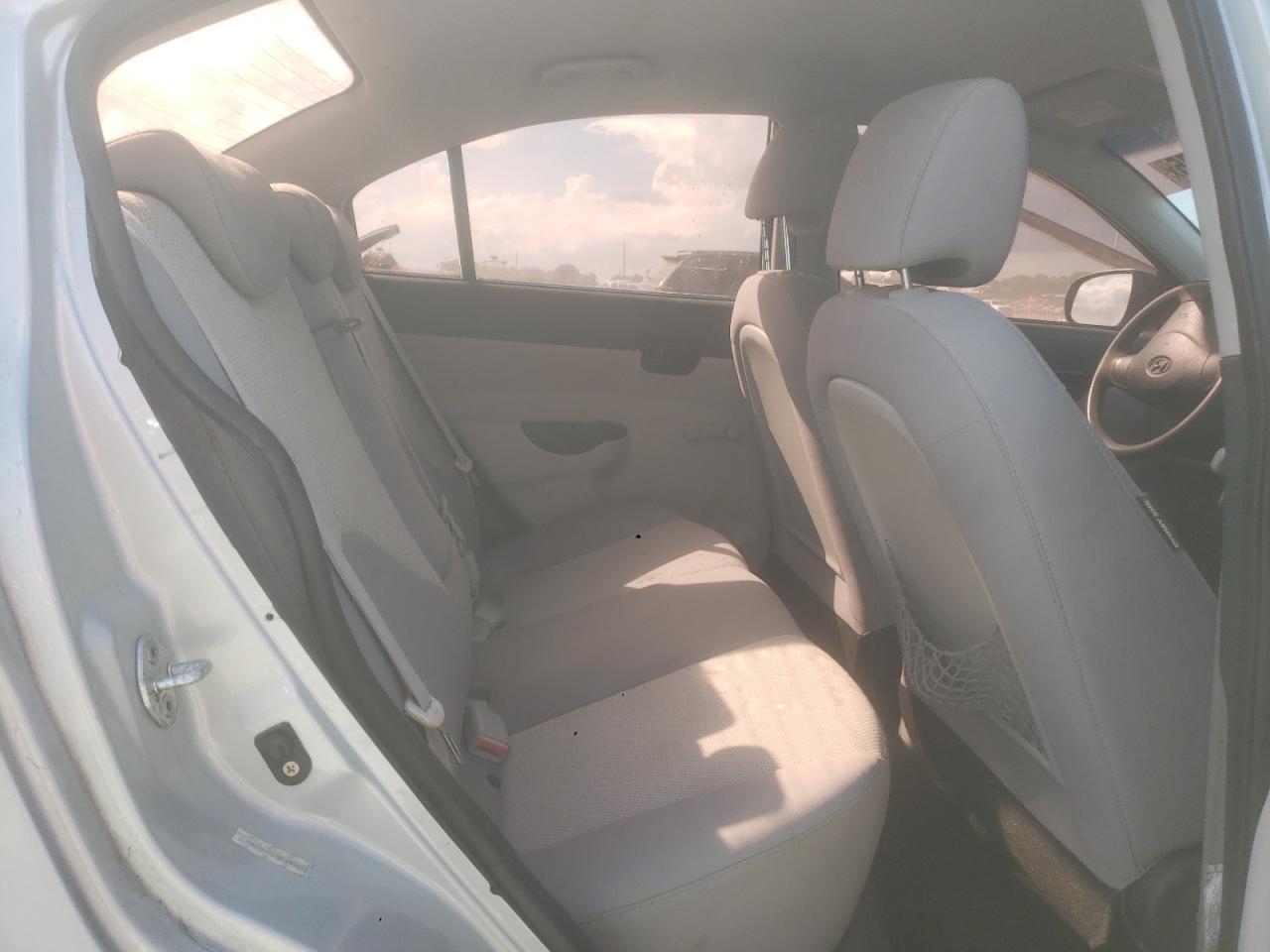 2011 HYUNDAI ACCENT
