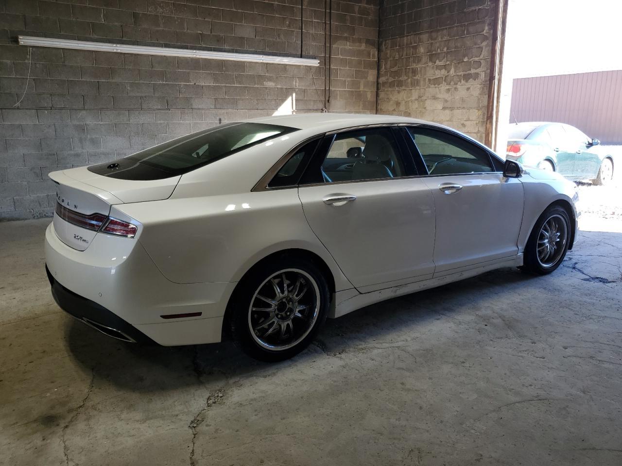 2018 LINCOLN MKZ