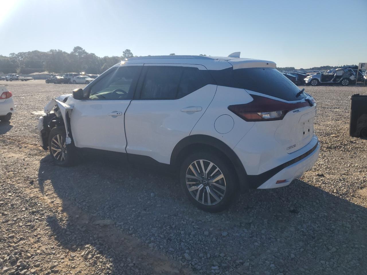 2024 NISSAN KICKS